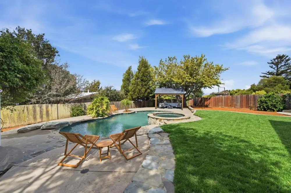 2527 Dekoven Avenue Belmont, CA 94002