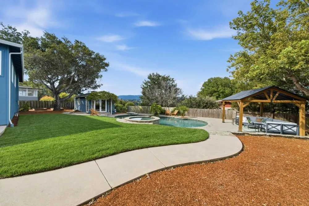 2527 Dekoven Avenue Belmont, CA 94002