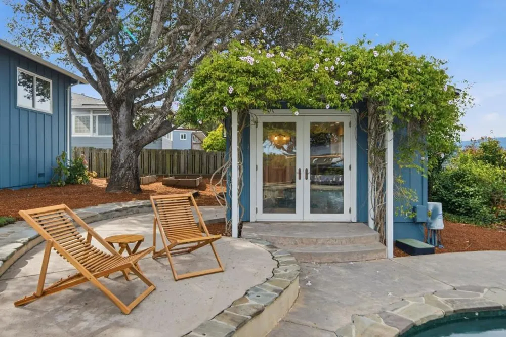 2527 Dekoven Avenue Belmont, CA 94002