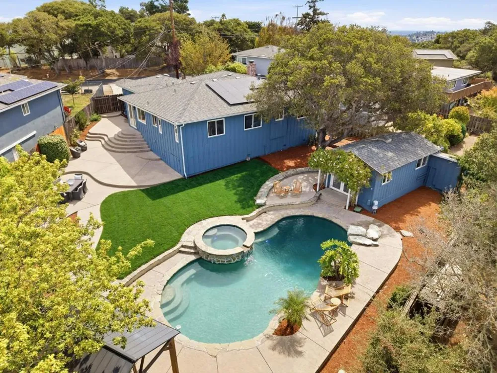 2527 Dekoven Avenue Belmont, CA 94002