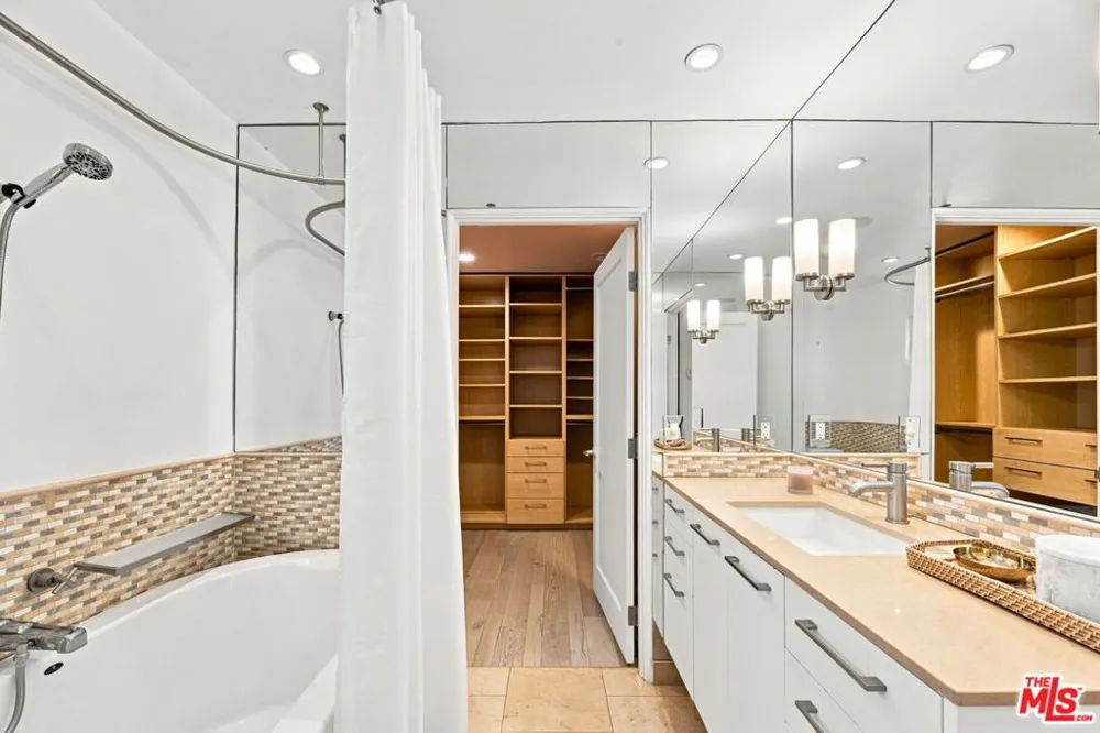 24742 Malibu Road Malibu, CA 90265