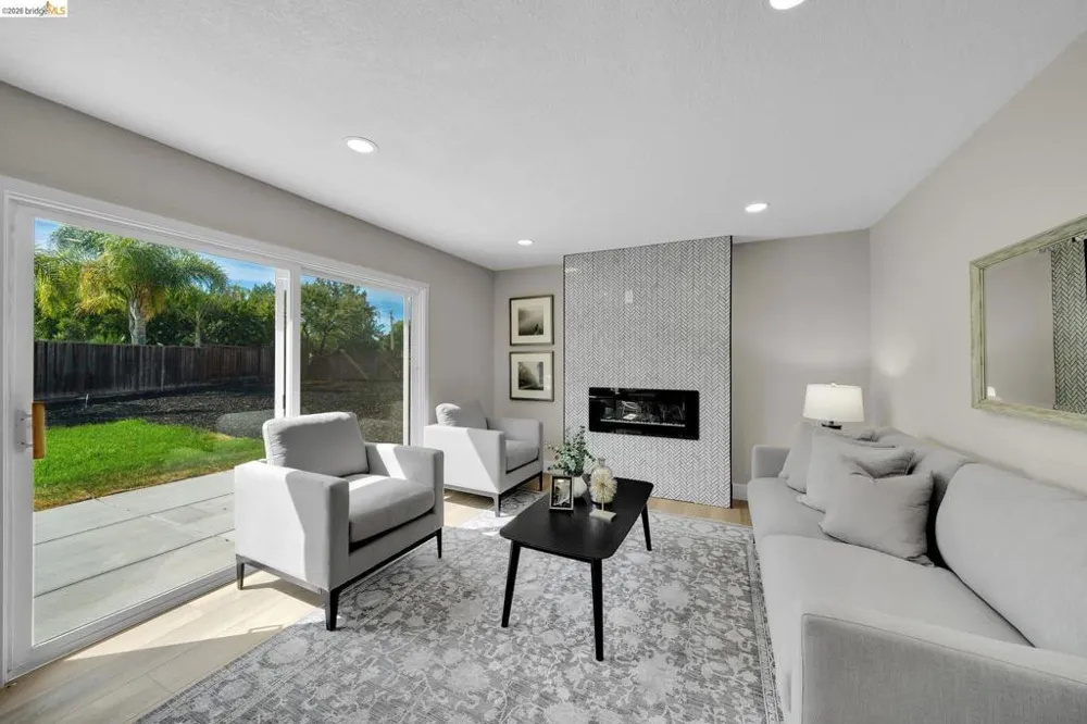 3672 Glacier Ct Pleasanton, CA 94588