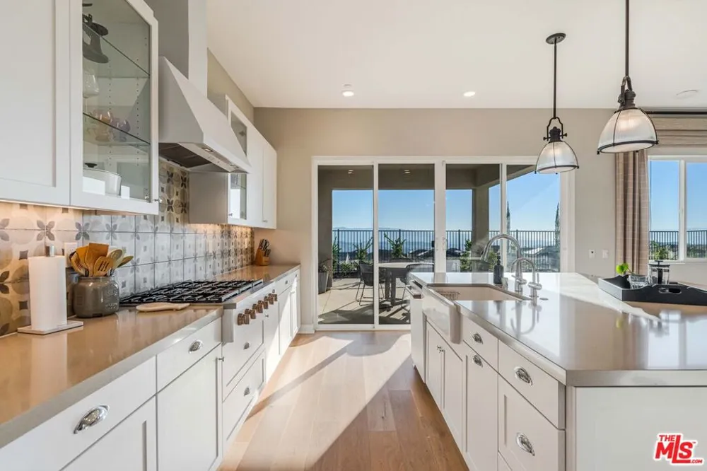 28609 Windbreak Terrace Santa Clarita, CA 91350