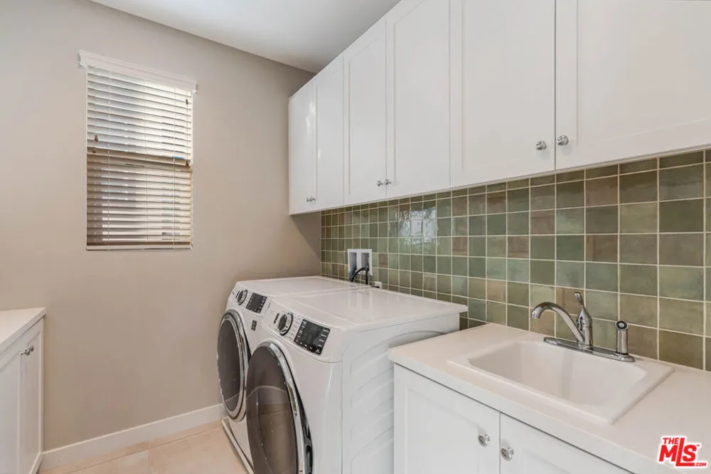 28609 Windbreak Terrace Santa Clarita, CA 91350