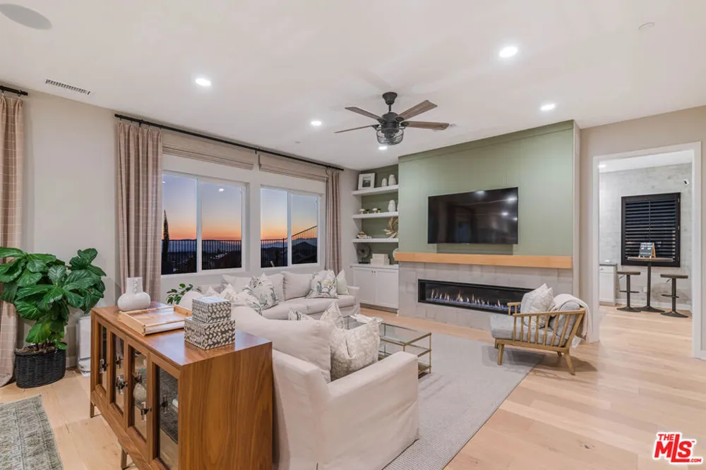 28609 Windbreak Terrace Santa Clarita, CA 91350