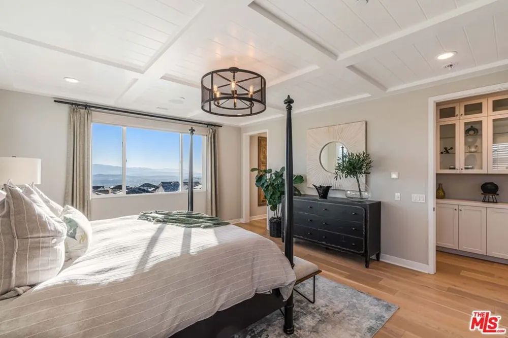 28609 Windbreak Terrace Santa Clarita, CA 91350