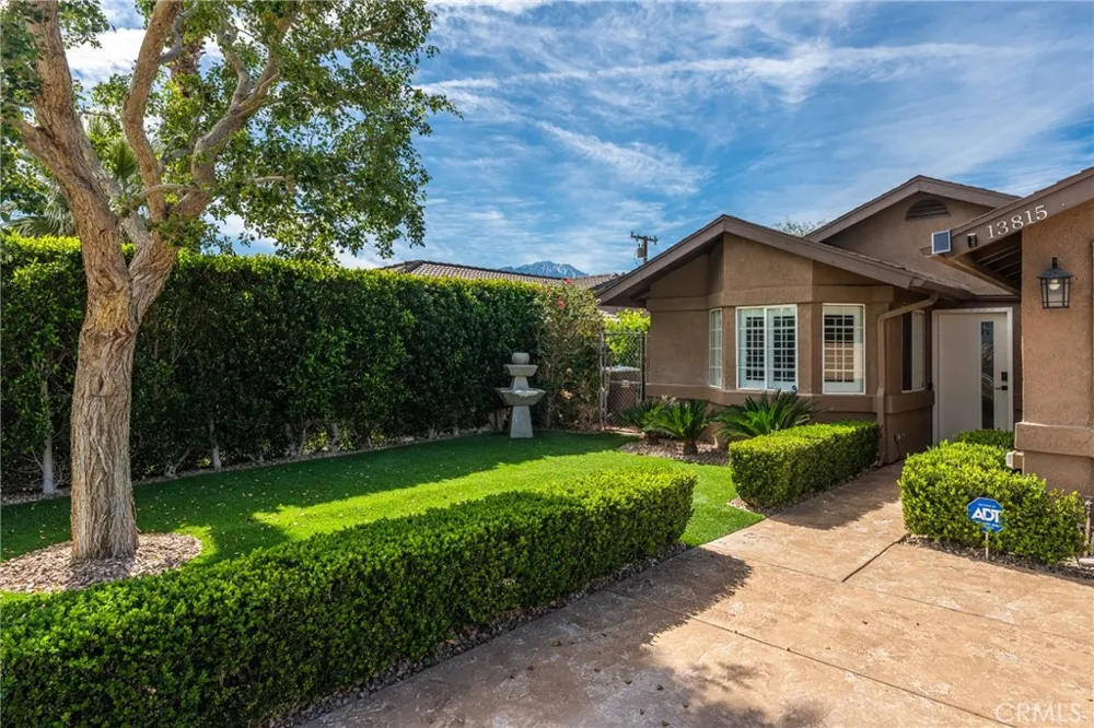 13815 Del Ray Lane Desert Hot Springs, CA 92240