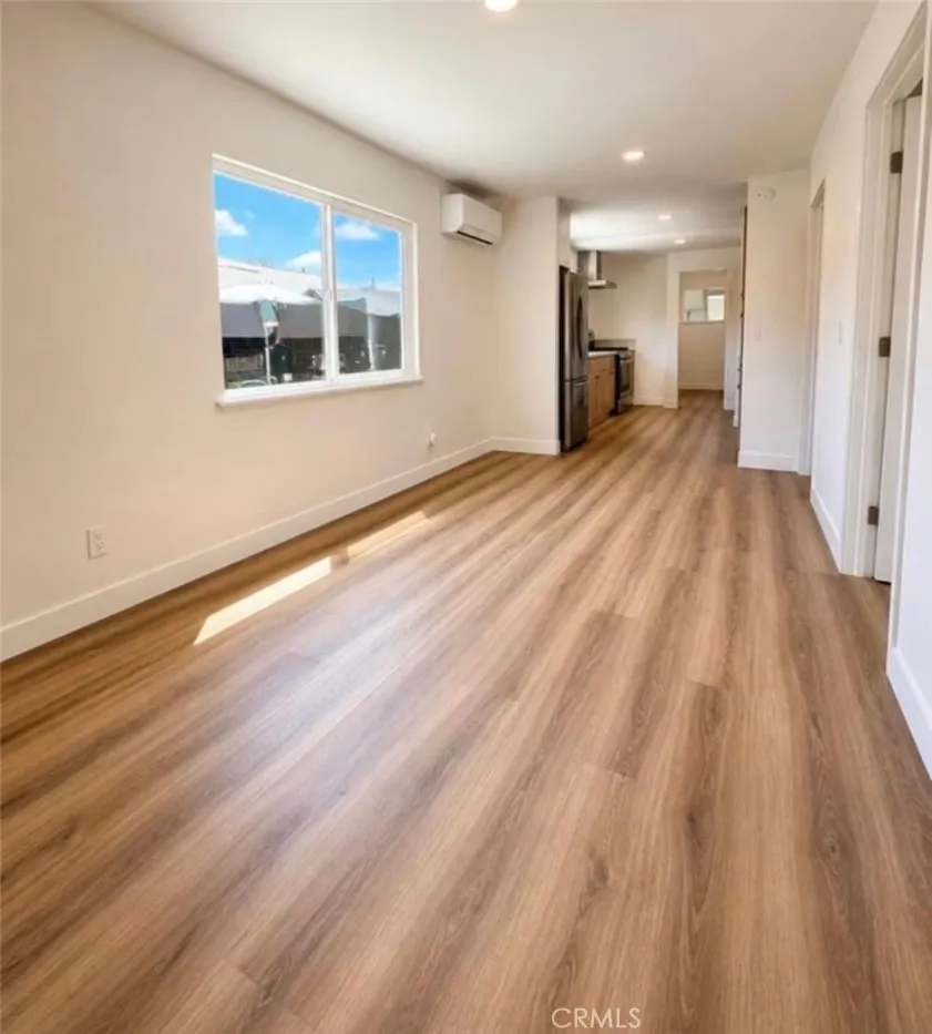1124 Kewen San Fernando, CA 91340