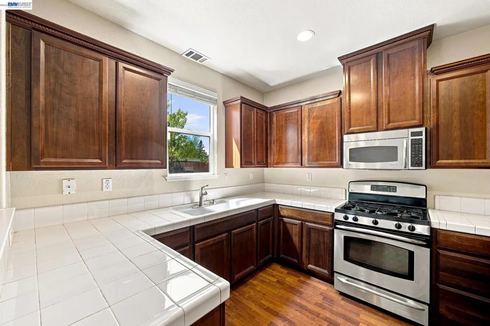 2401 Coffeeberry Road West Sacramento, CA 95691