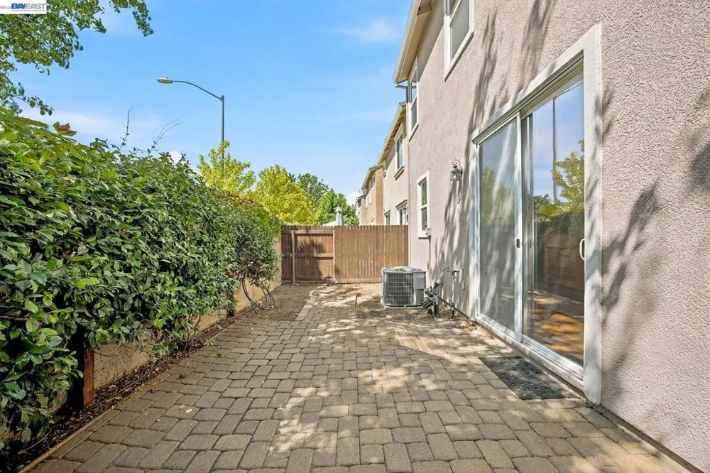 2401 Coffeeberry Road West Sacramento, CA 95691