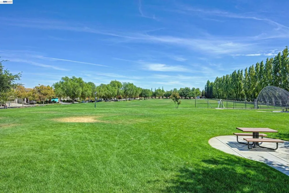 724 Topiary Ln Mountain House, CA 95391