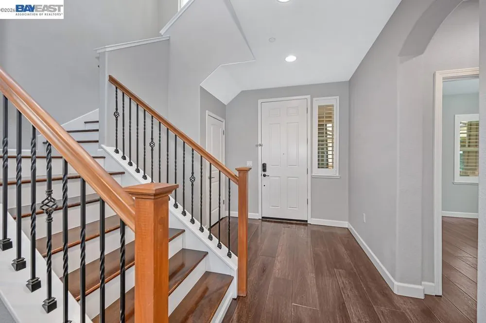 724 Topiary Ln Mountain House, CA 95391