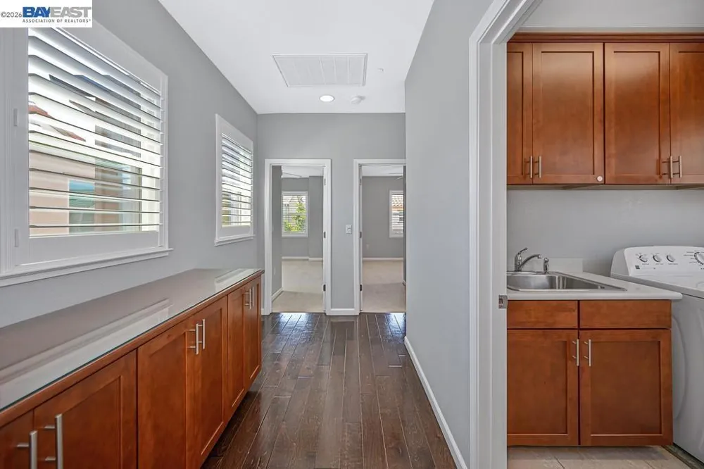 724 Topiary Ln Mountain House, CA 95391