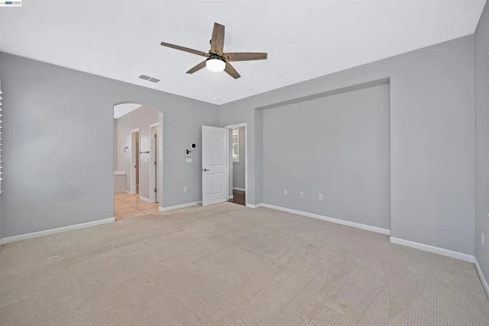 724 Topiary Ln Mountain House, CA 95391