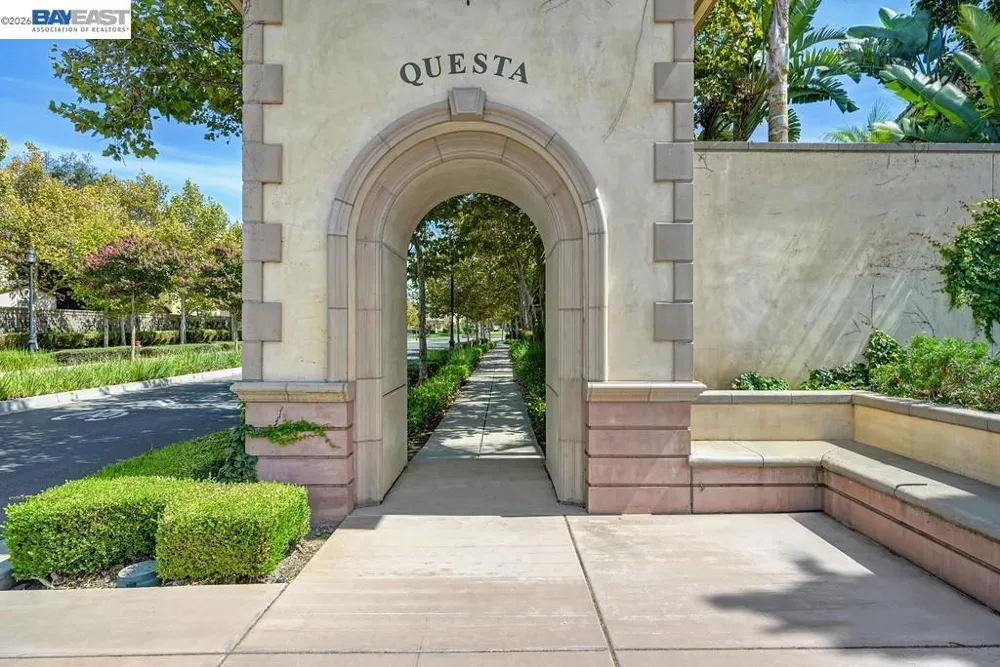 724 Topiary Ln Mountain House, CA 95391
