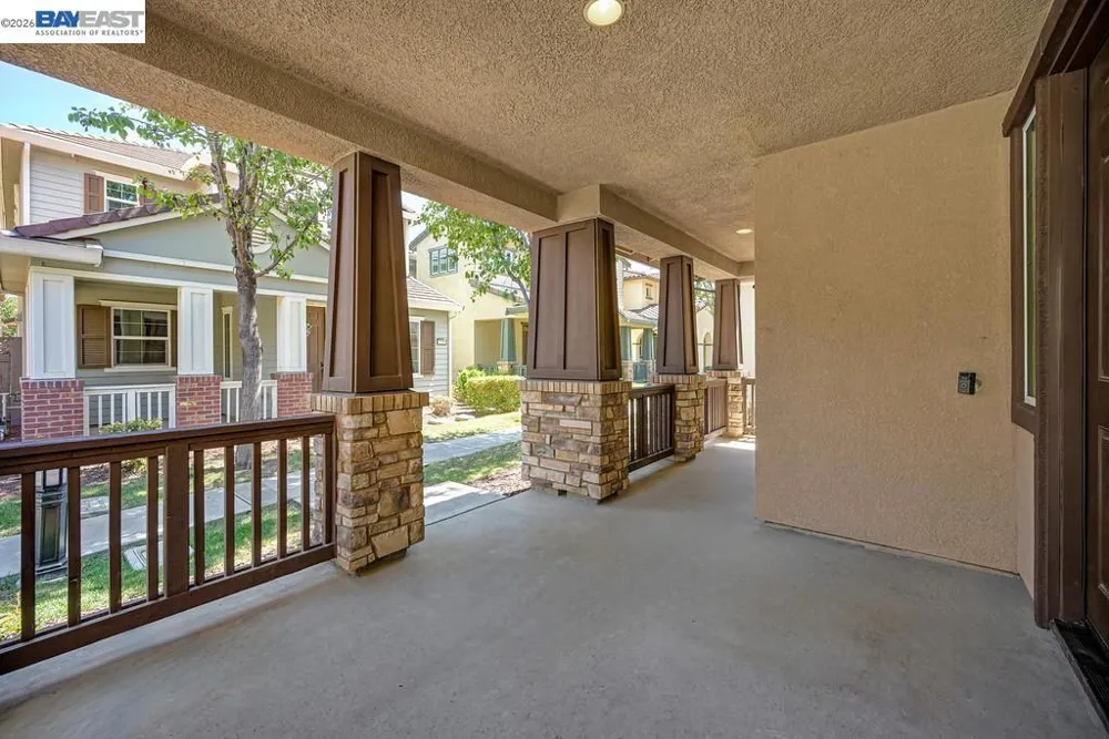 724 Topiary Ln Mountain House, CA 95391