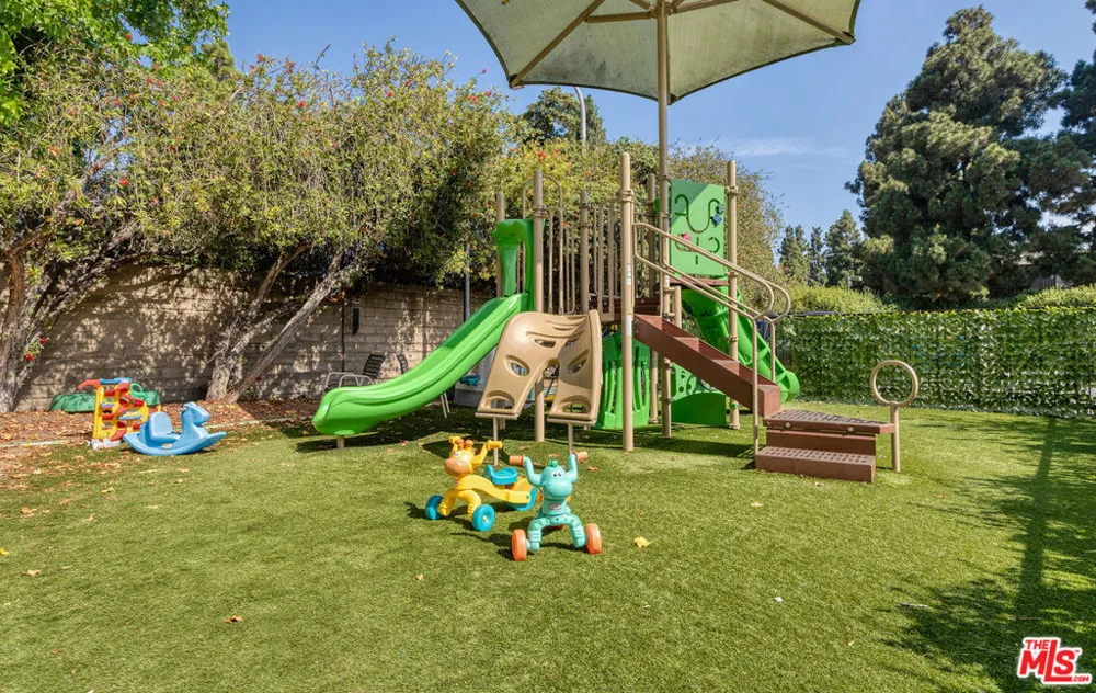 8207 Summertime Lane Culver City, CA 90230