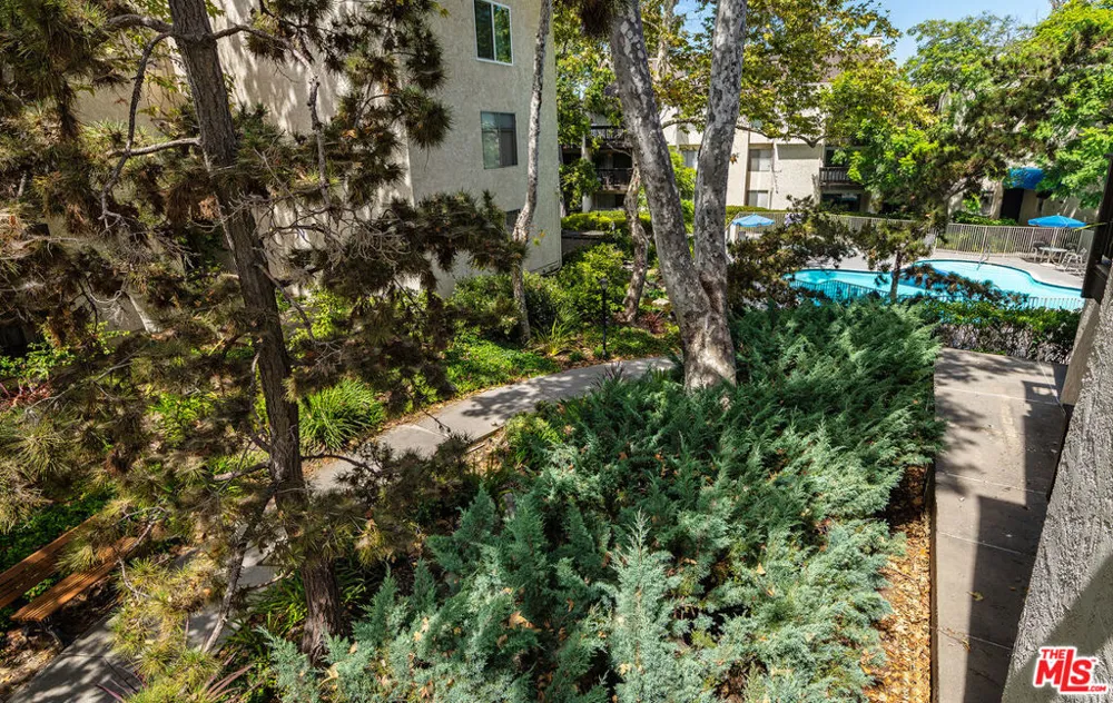8207 Summertime Lane Culver City, CA 90230