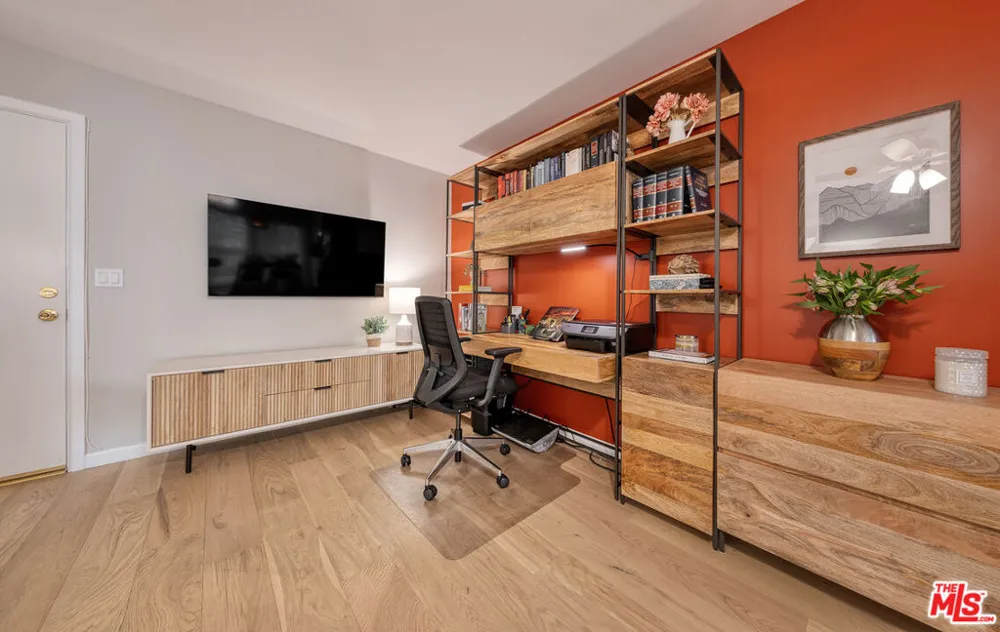 8207 Summertime Lane Culver City, CA 90230