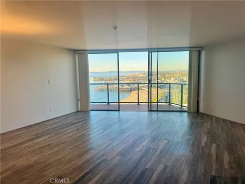 531 Esplanade #909