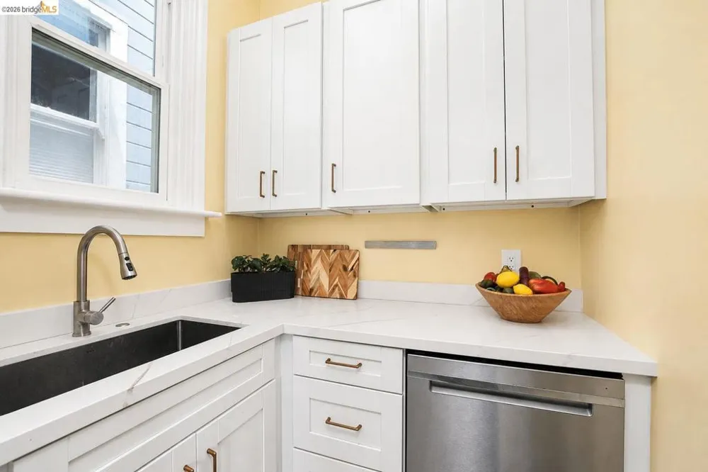 856 York Street San Francisco, CA 94110