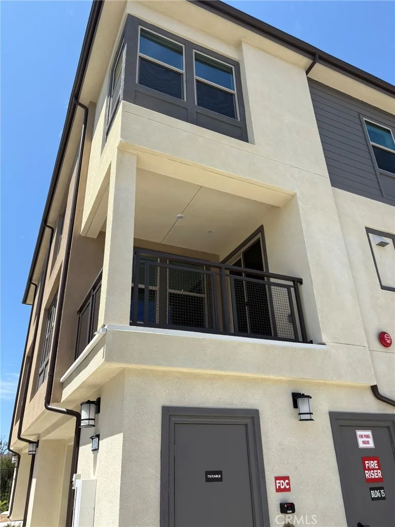 315 Honeysuckle Way Oceanside, CA 92057