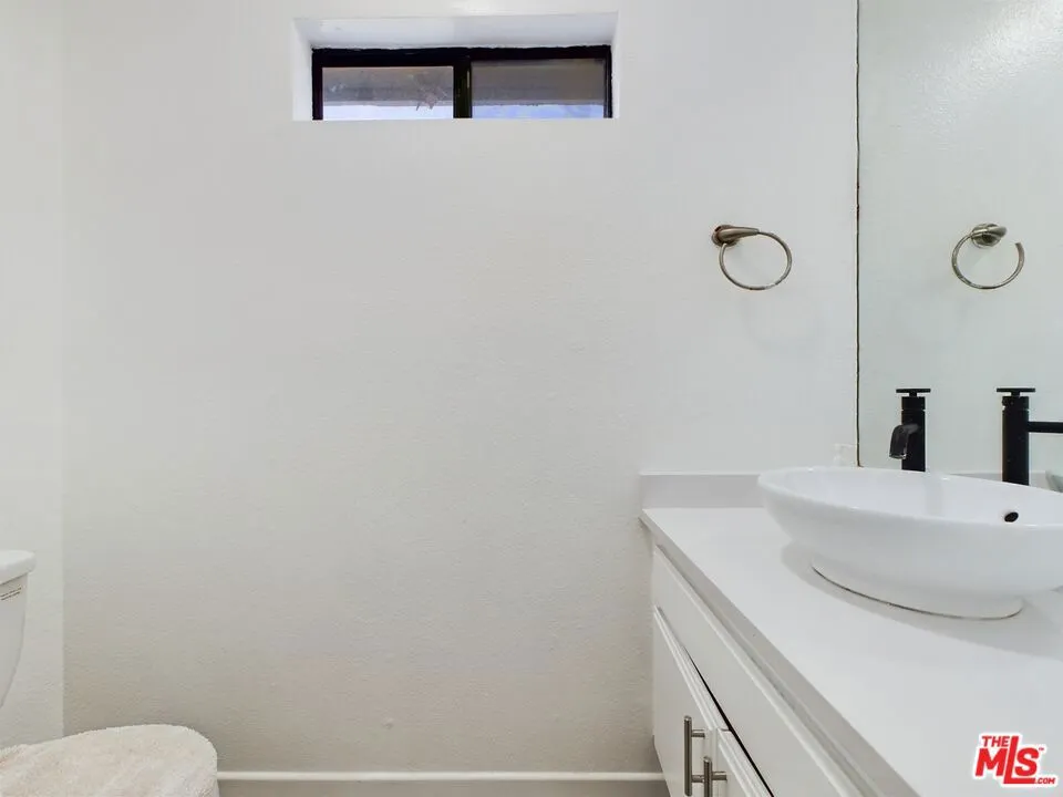 4551 Kester Avenue #1 Sherman Oaks, CA 91403