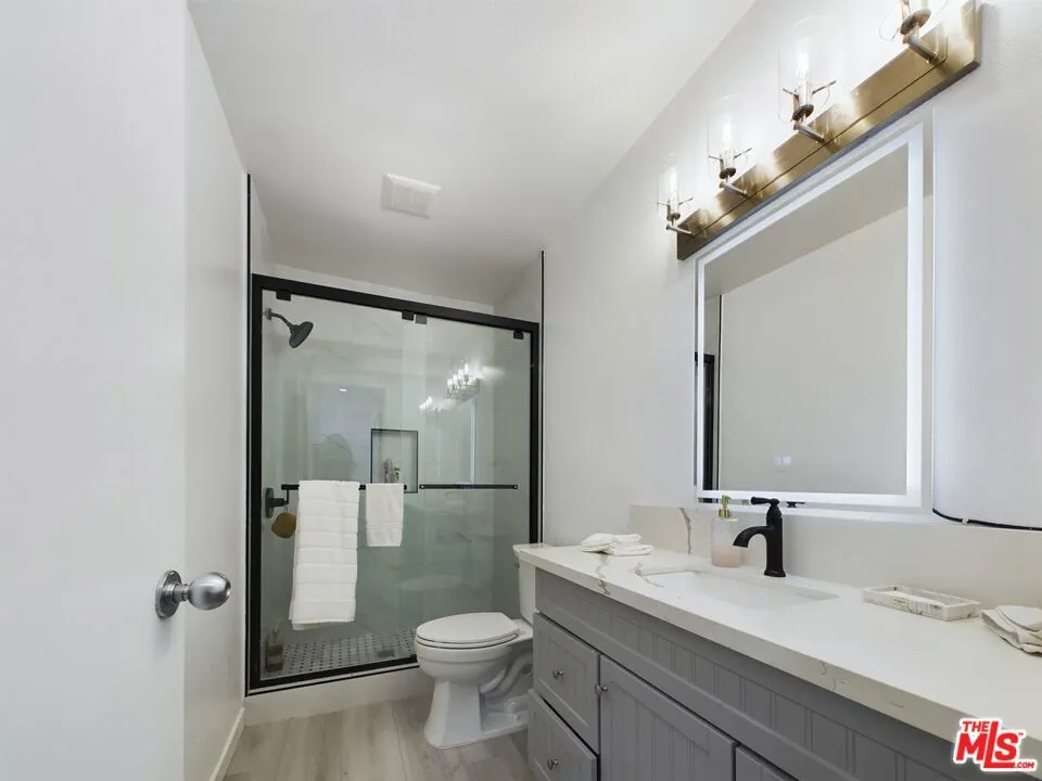 4551 Kester Avenue #1 Sherman Oaks, CA 91403