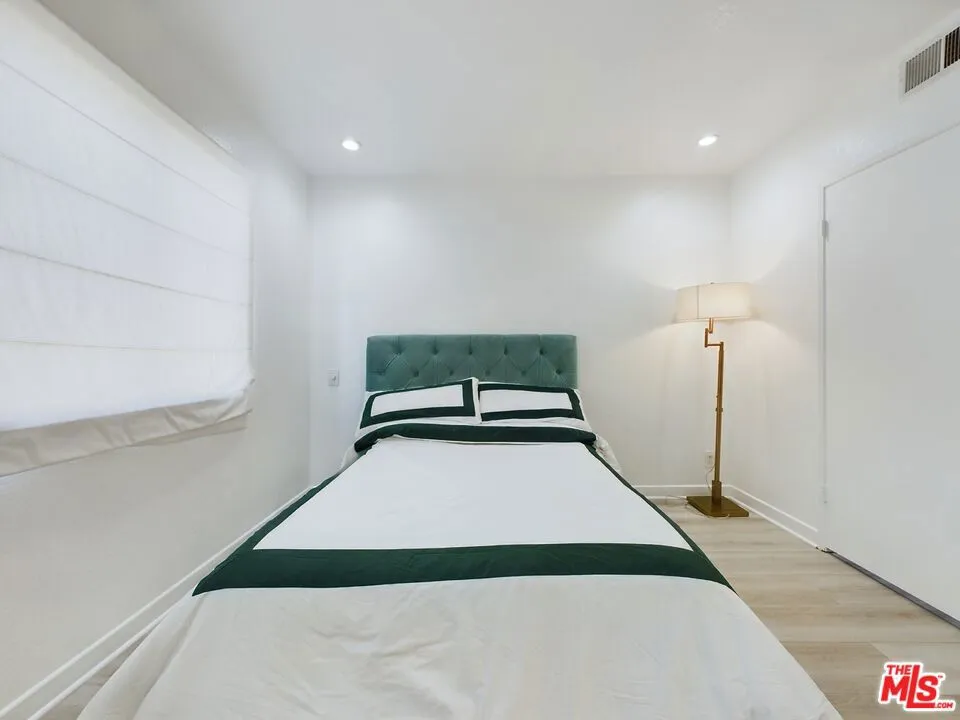 4551 Kester Avenue #1 Sherman Oaks, CA 91403