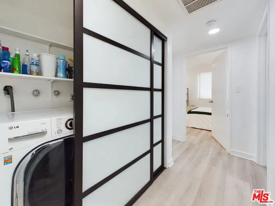 4551 Kester Avenue #1 Sherman Oaks, CA 91403