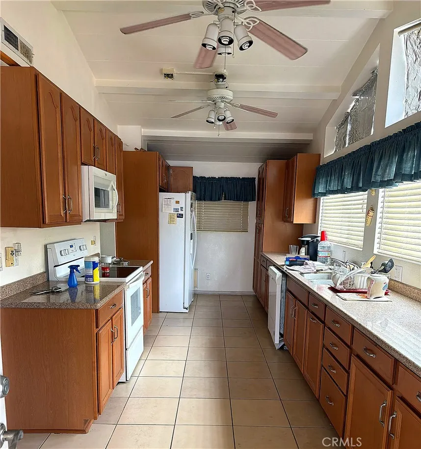 1378 Bishop Hemet, CA 92545