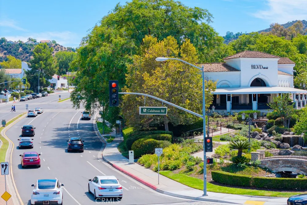4716 Park Granada #198 Calabasas, CA 91302