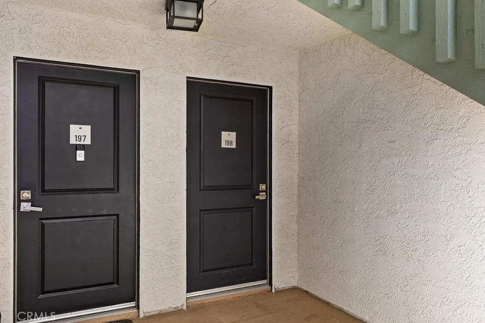 4716 Park Granada #198 Calabasas, CA 91302