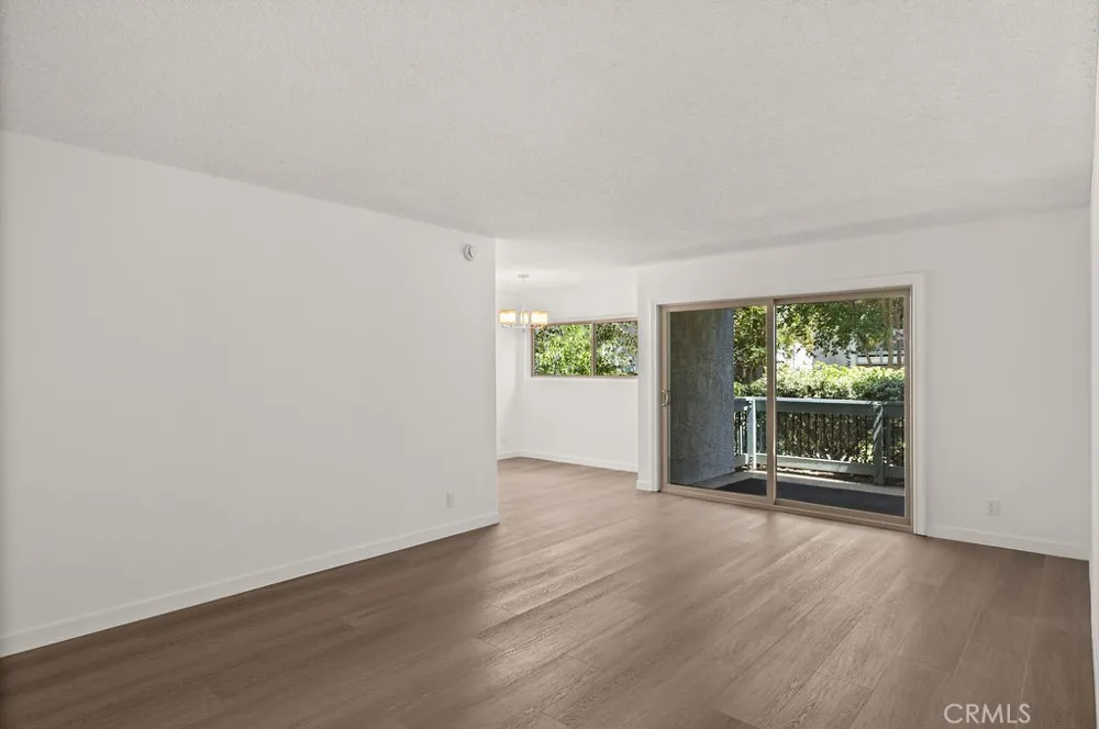 4716 Park Granada #198 Calabasas, CA 91302