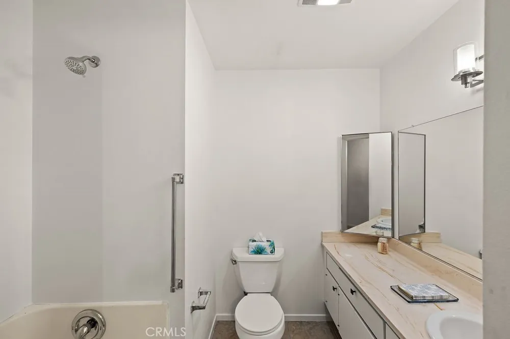 4716 Park Granada #198 Calabasas, CA 91302