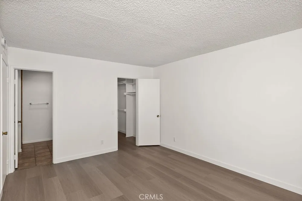 4716 Park Granada #198 Calabasas, CA 91302