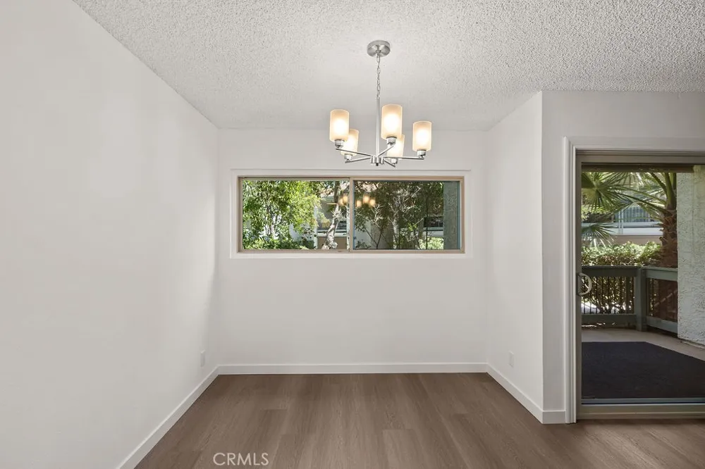 4716 Park Granada #198 Calabasas, CA 91302