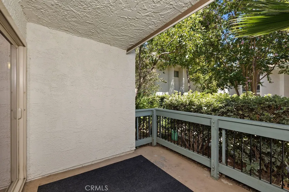 4716 Park Granada #198 Calabasas, CA 91302