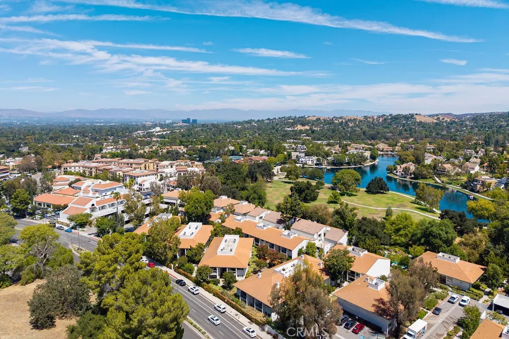 4716 Park Granada #198 Calabasas, CA 91302
