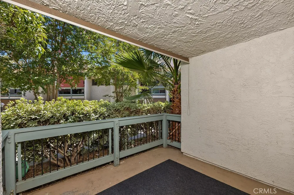 4716 Park Granada #198 Calabasas, CA 91302