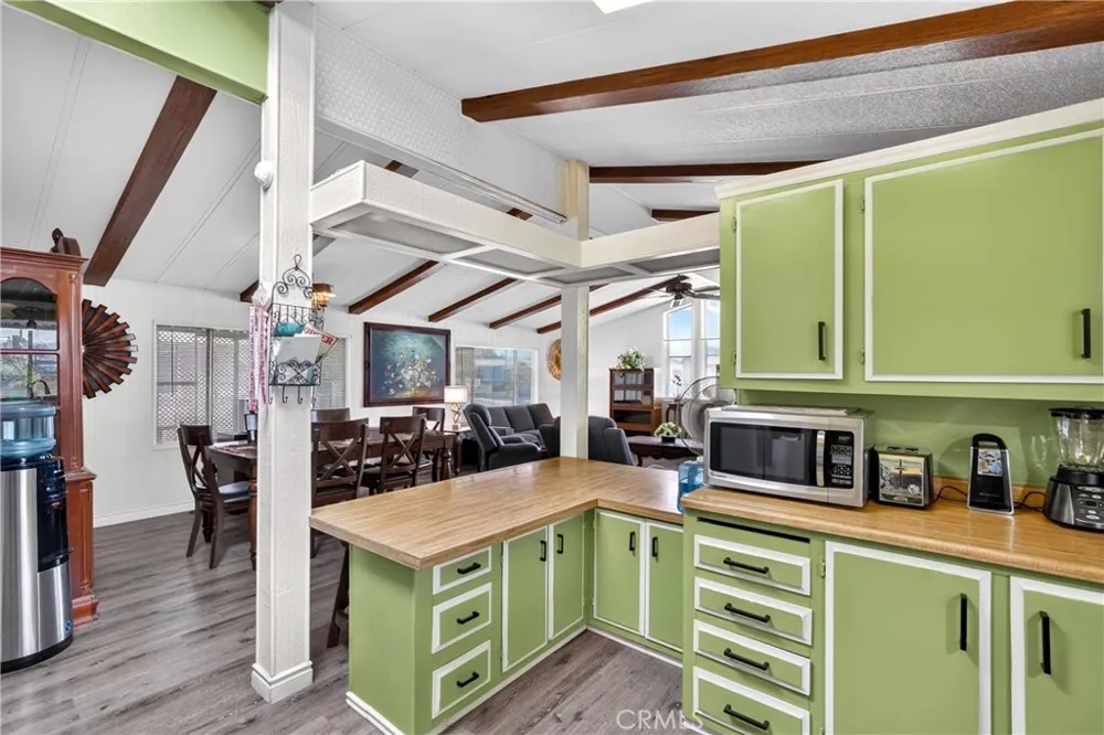 209 Flora vista Street San Jacinto, CA 92582