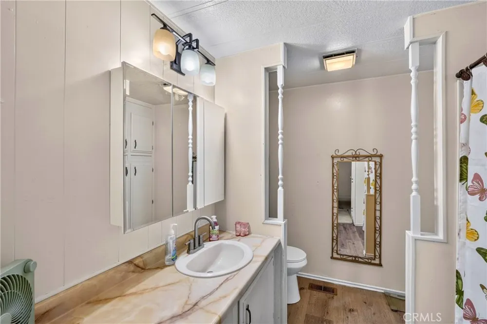 209 Flora vista Street San Jacinto, CA 92582
