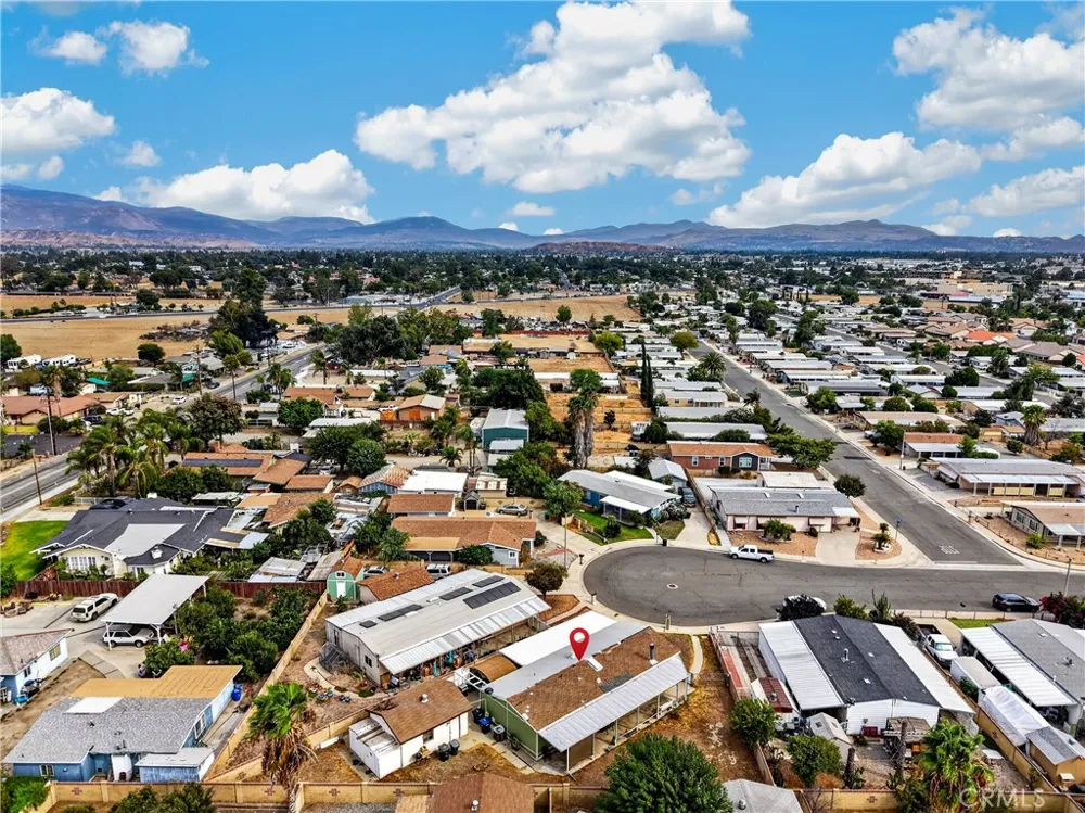209 Flora vista Street San Jacinto, CA 92582