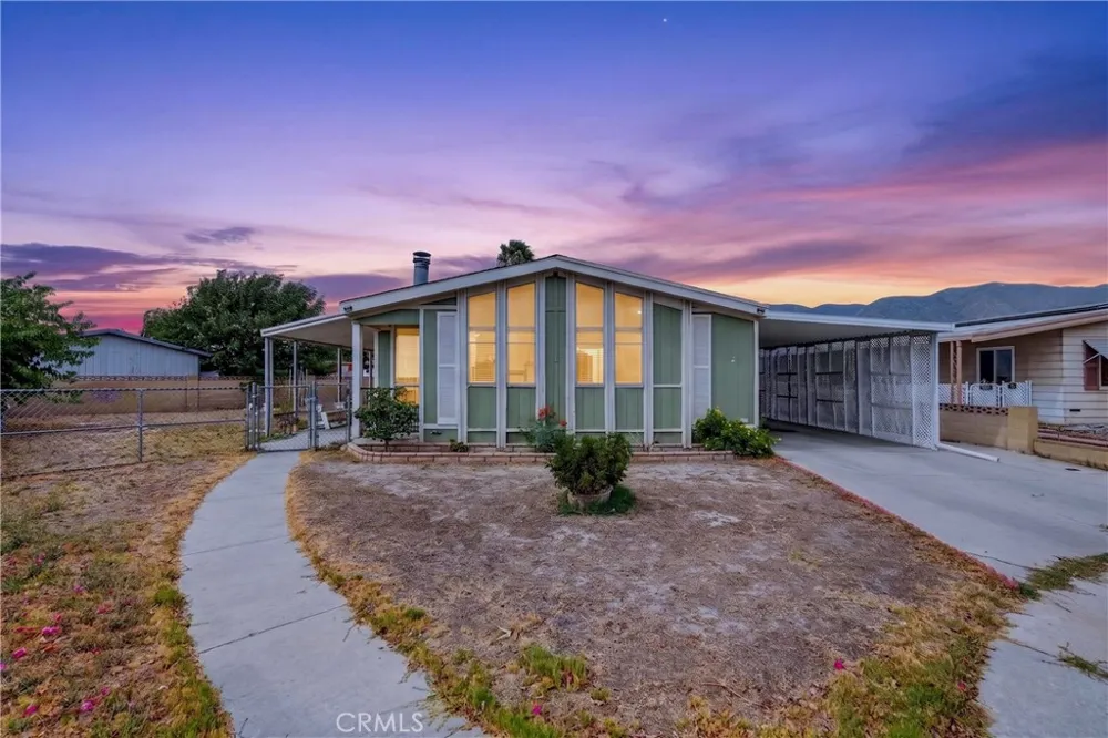 209 Flora vista Street San Jacinto, CA 92582