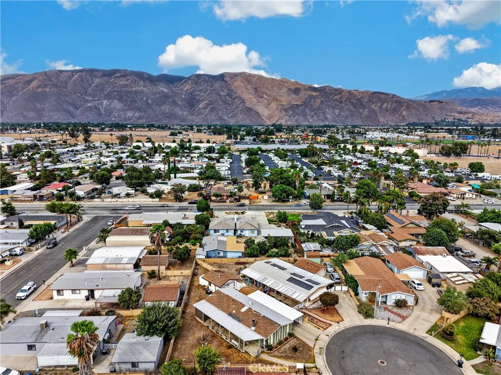 209 Flora vista Street San Jacinto, CA 92582