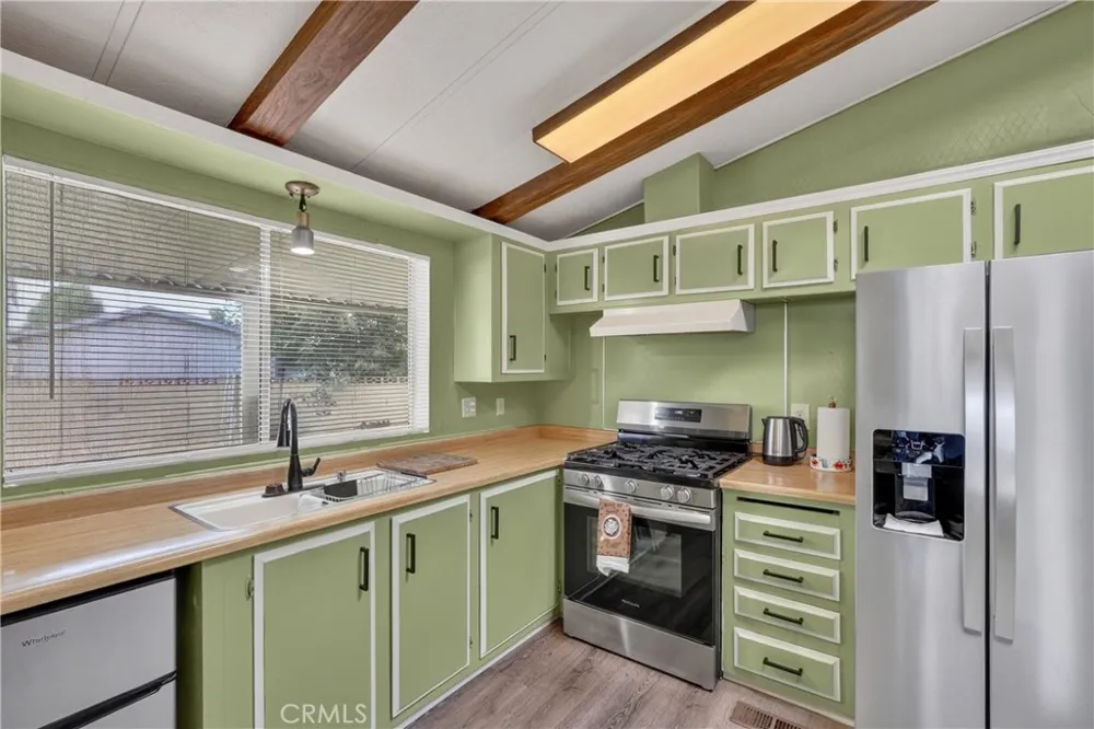 209 Flora vista Street San Jacinto, CA 92582