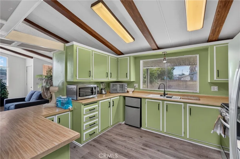 209 Flora vista Street San Jacinto, CA 92582