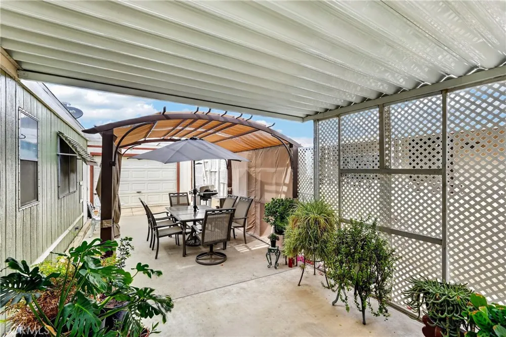 209 Flora vista Street San Jacinto, CA 92582