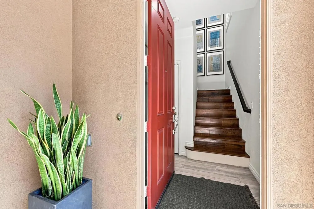 2733 Piantino Circle San Diego, CA 92108