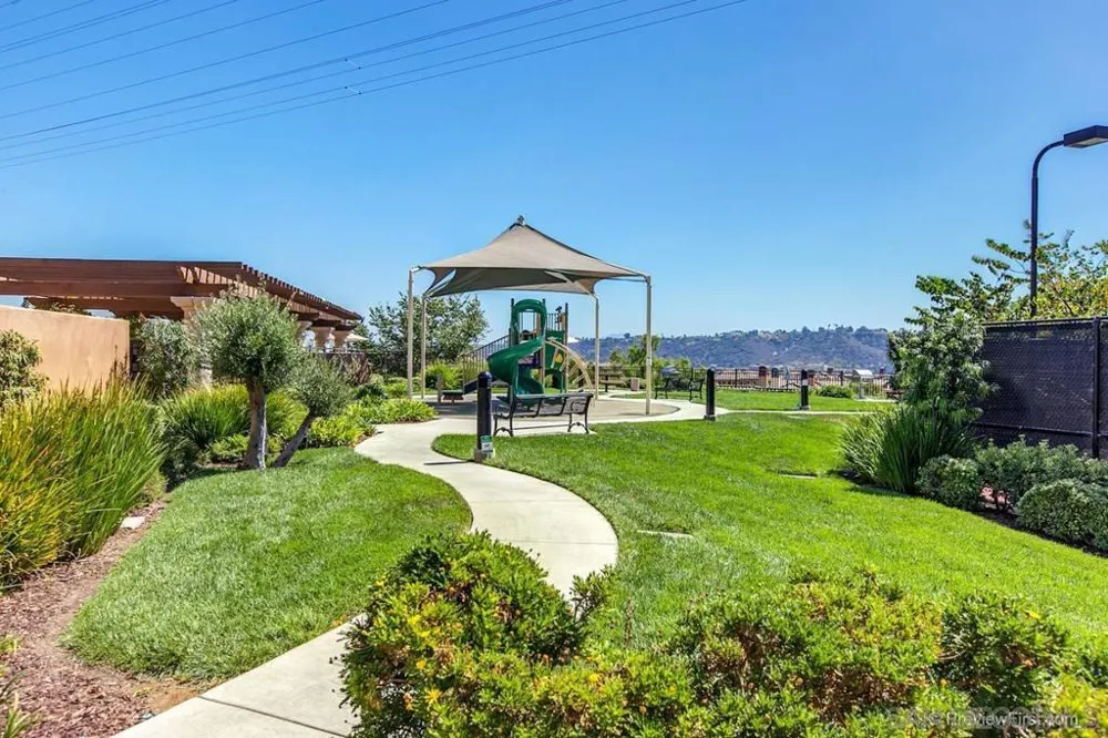 2733 Piantino Circle San Diego, CA 92108